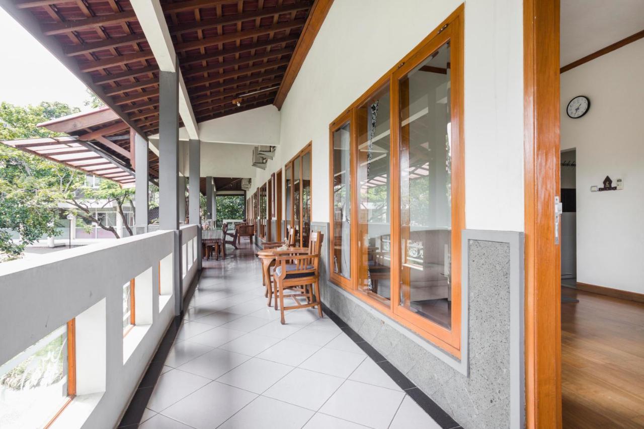 Reddoorz Plus @ Purwodadi Pasuruan Ngoại thất bức ảnh