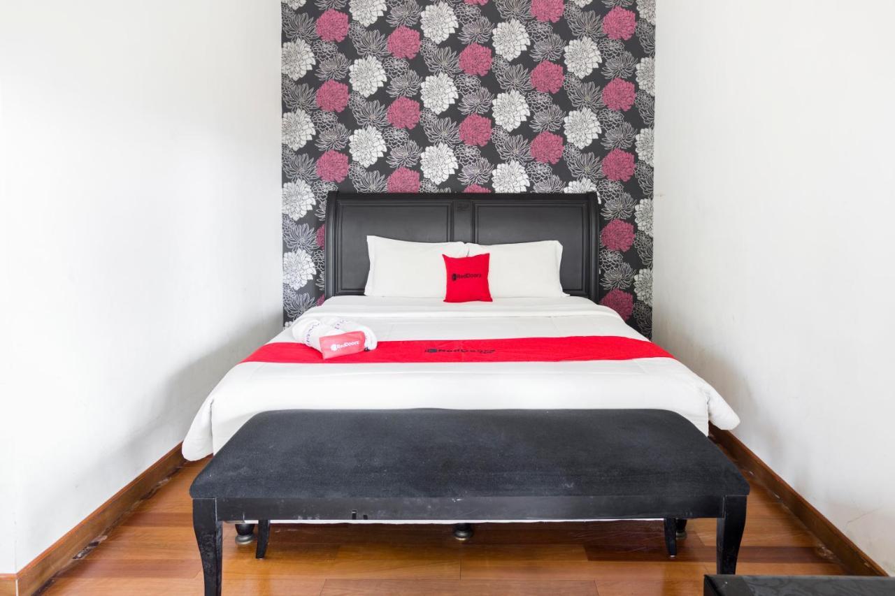 Reddoorz Plus @ Purwodadi Pasuruan Ngoại thất bức ảnh